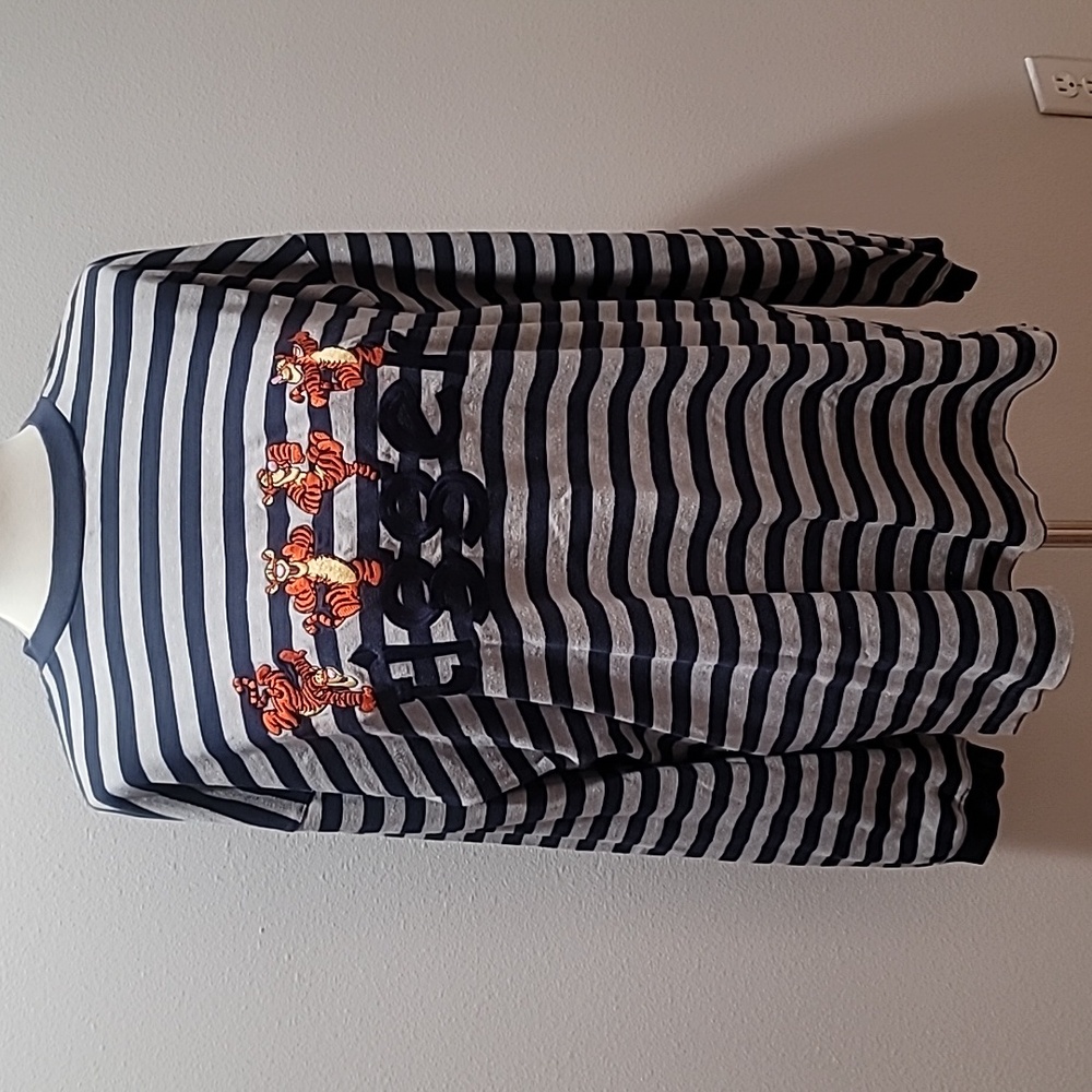 DISNEY STORE Tigger Embroidered Blue Striped Long Sleeve XL Vintage  Sweatshirt